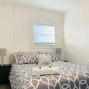 Modern Private Bedroom With Bus Stop To Nyc Englewood